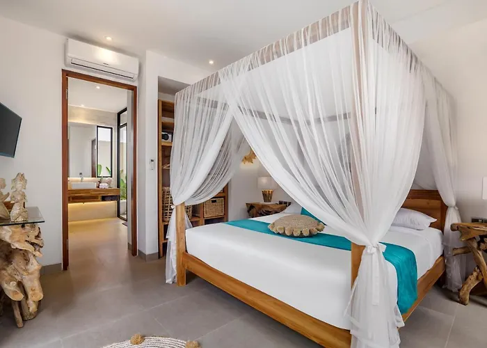 Crystal Lagoon By Balisuperhost Villa Ubud