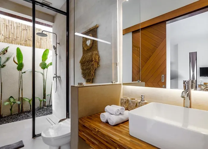 Crystal Lagoon By Balisuperhost *